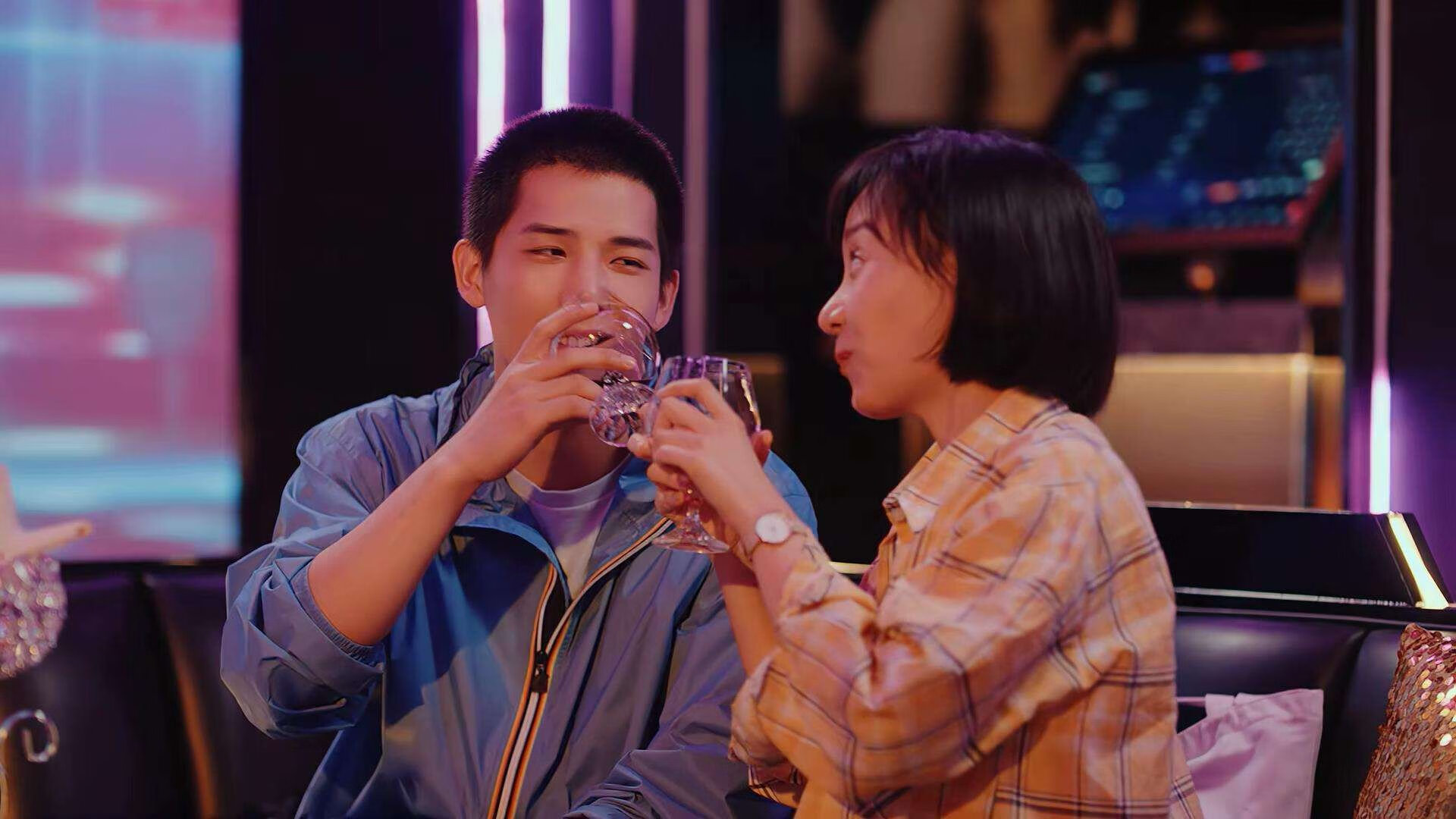 替补球员在有限时间内高效发挥成为战术板凳的重要力量，替补球员进场怎么处罚